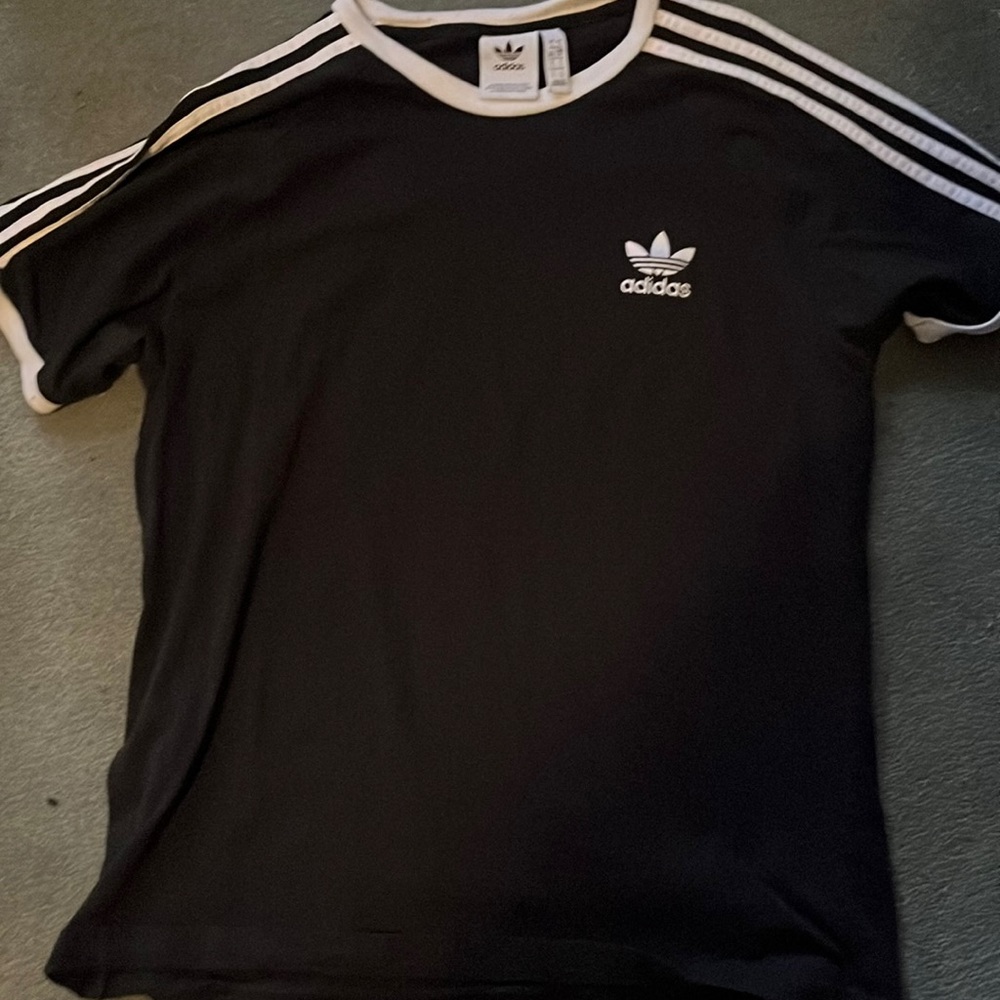 Classic adidas t shirt